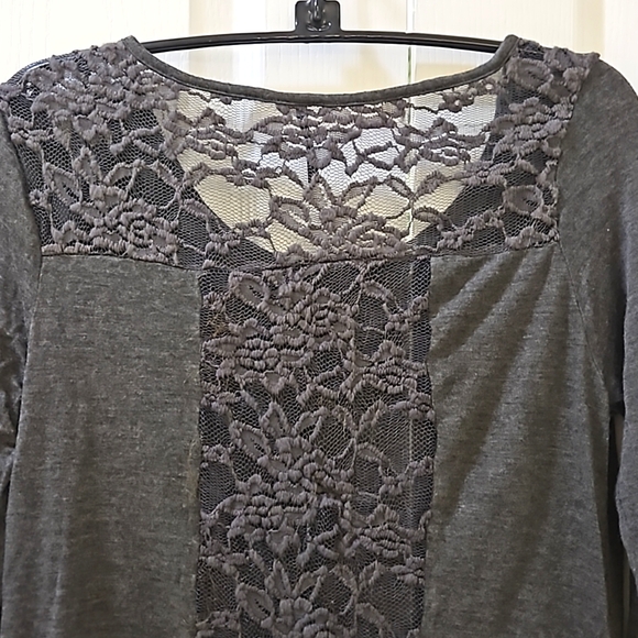 Splash Long Sleeve Scoop Neck Sheer Lace Cut Out High Low Top Size Large - Picture 3 of 5